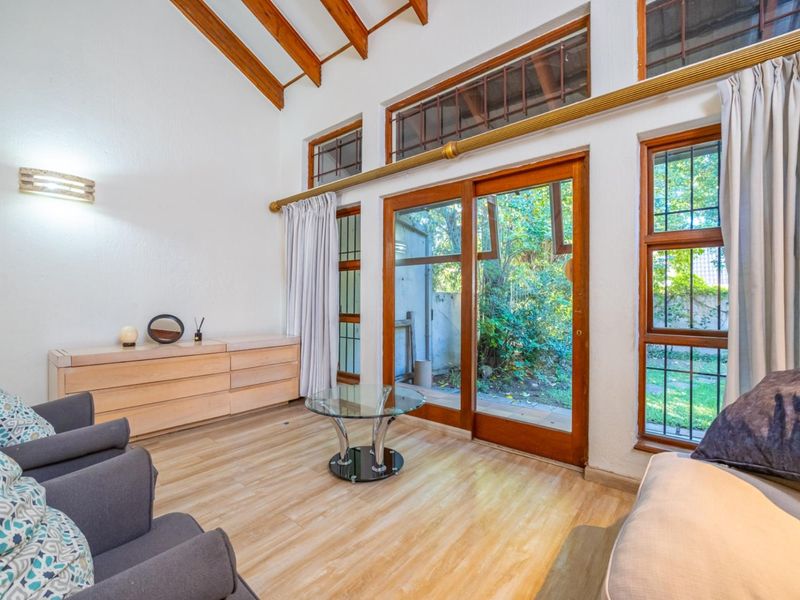 Well-Located 3-Bedroom Townhouse with Garden in Secure Bryanston Complex - Photo 9