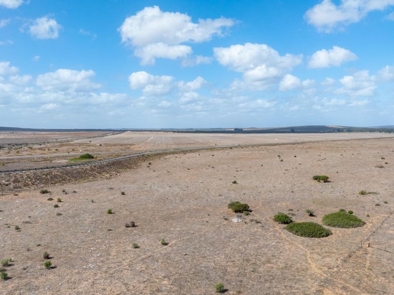 Prime 179.5 Hectare Development Opportunity on the R27 - Photo 9