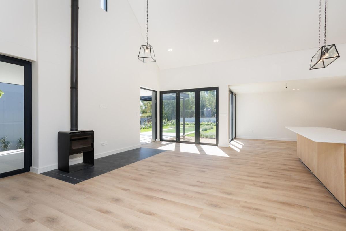 A Landmark Residence at Rhebokskloof Estate - Photo 2