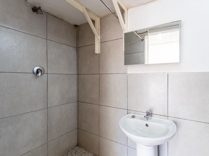 Dual-Apartment Investment Opportunity with Excellent Income Potential - Photo 9