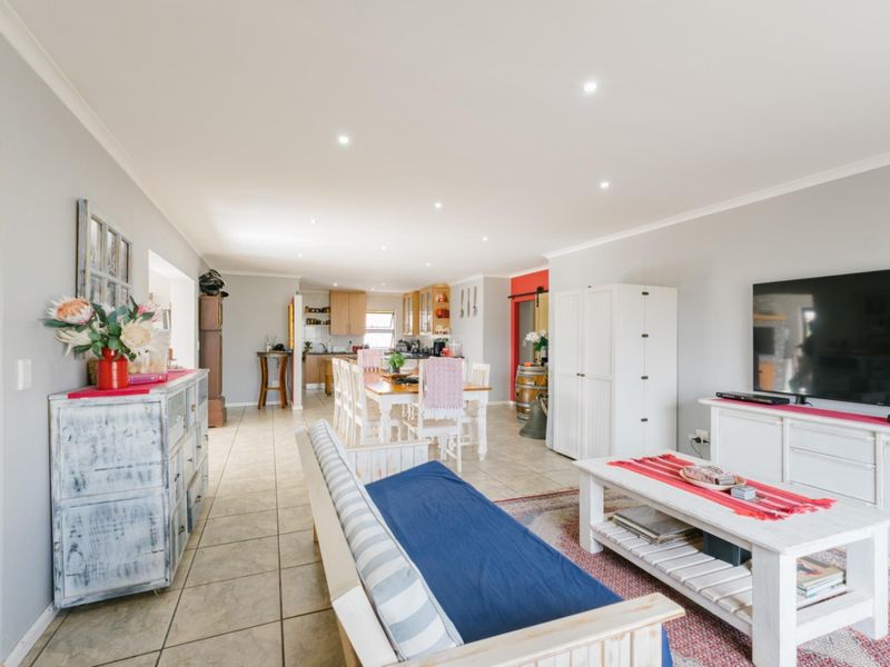 Spacious 4-Bedroom Corner Home with Greenbelt Views | Langebaan Country Estate - Photo 6