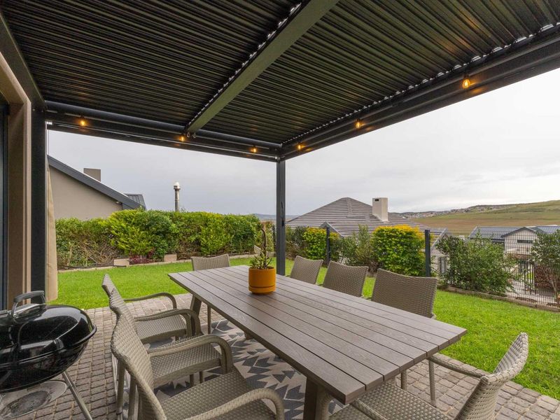 A HOME THAT HAS IT ALL | SECURITY | LOCATION | ENTERTAINMENT | SOLAR - Photo 5