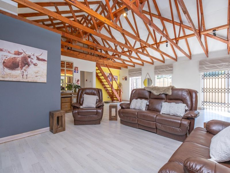 Luxurious Family Living in the Heart of Heidelberg Central. - Photo 10