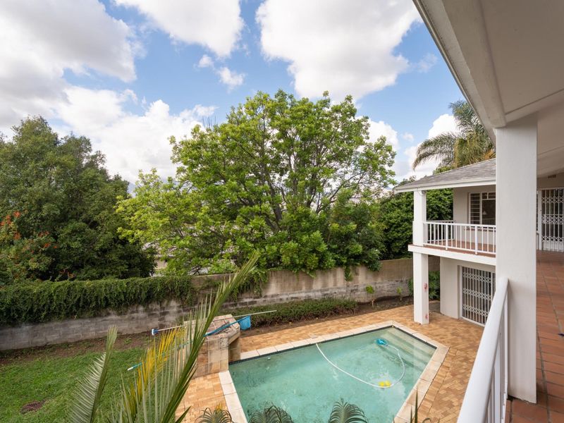 Five Bedroom House to rent in Buitenverwagting - Photo 6