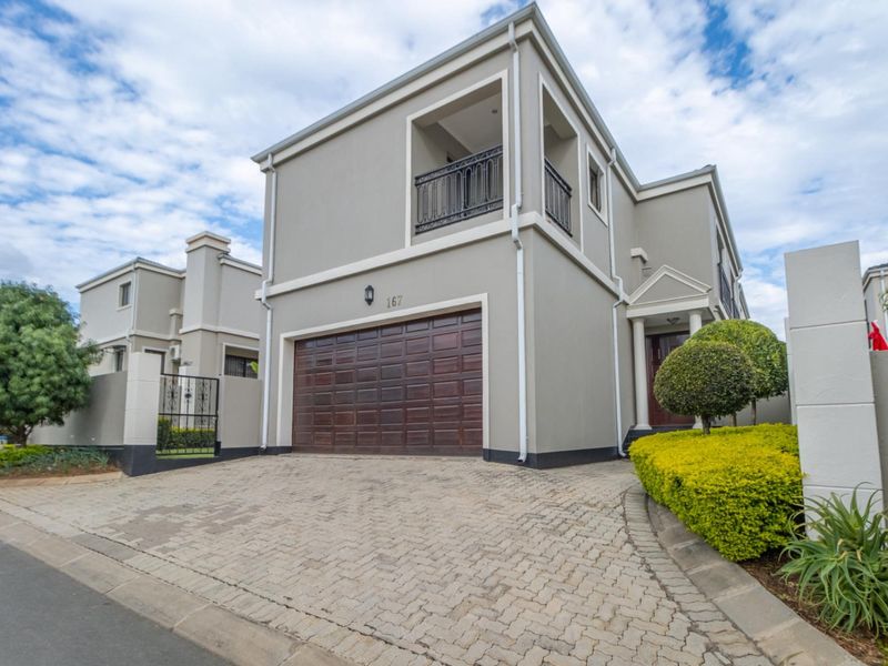 Comfortable, modern lifestyle, 3-Bedroom Cluster in Sought-After Secure Complex - Photo 1