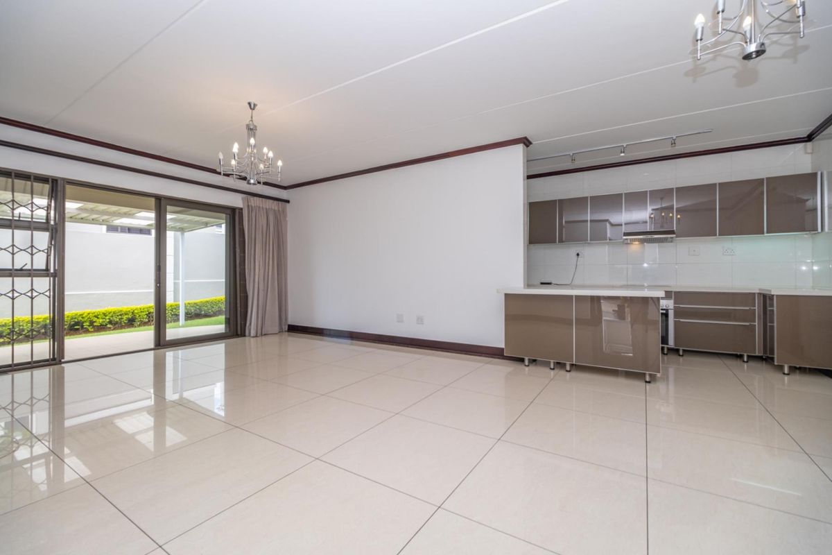 Comfortable, modern lifestyle, 3-Bedroom Cluster in Sought-After Secure Complex - Photo 2