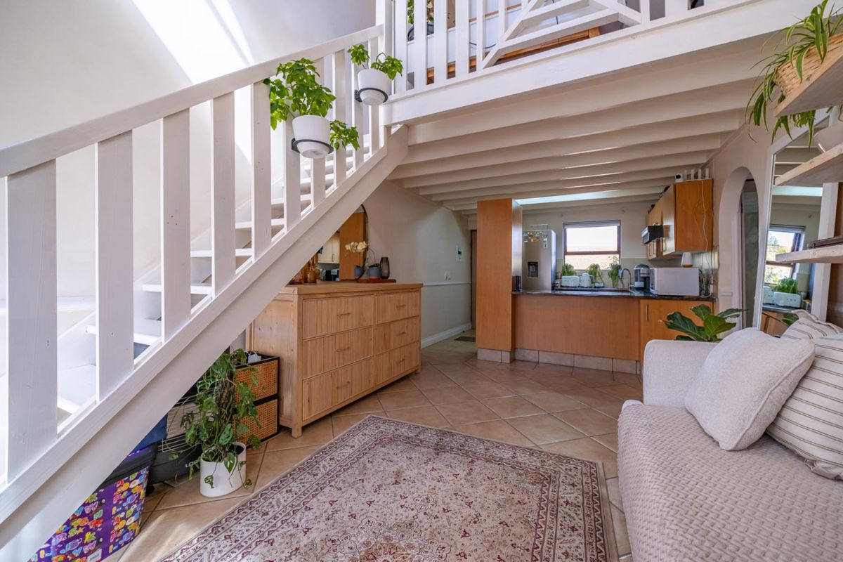 One Bedroom loft Retreat - Photo 3