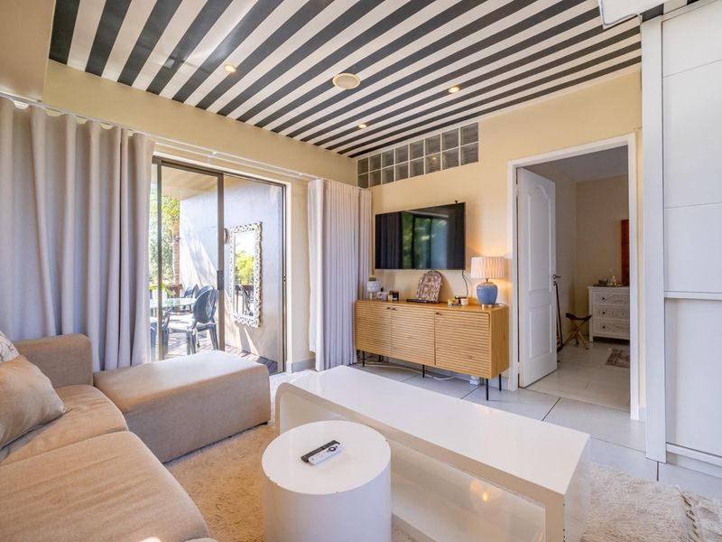 Stunning Modern 3 Bedroom Duplex For Sale in Prime location - Photo 2