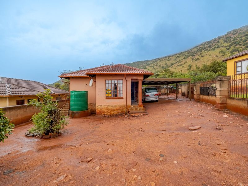 NEAT FAMILY HOME FOR SALE IN TLHABANE WEST - Photo 5