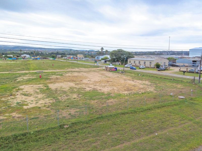 3 ADJOINING VACANT ERVEN IN UITENHAGE INDUSTRIAL - Photo 9