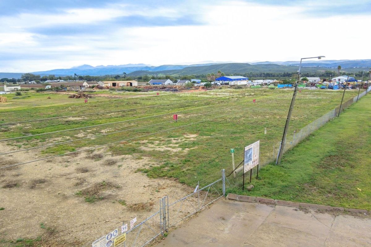 3 ADJOINING VACANT ERVEN IN UITENHAGE INDUSTRIAL - Photo 2