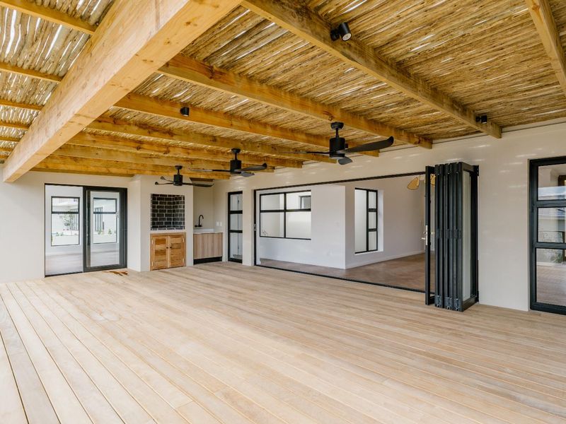 Stunning Newly Built Home in Private Estate - Photo 9