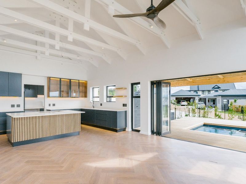 Stunning Newly Built Home in Private Estate - Photo 7