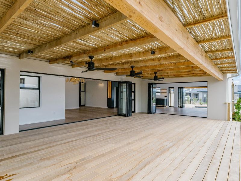 Stunning Newly Built Home in Private Estate - Photo 8