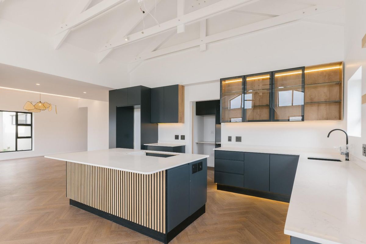 Stunning Newly Built Home in Private Estate - Photo 3
