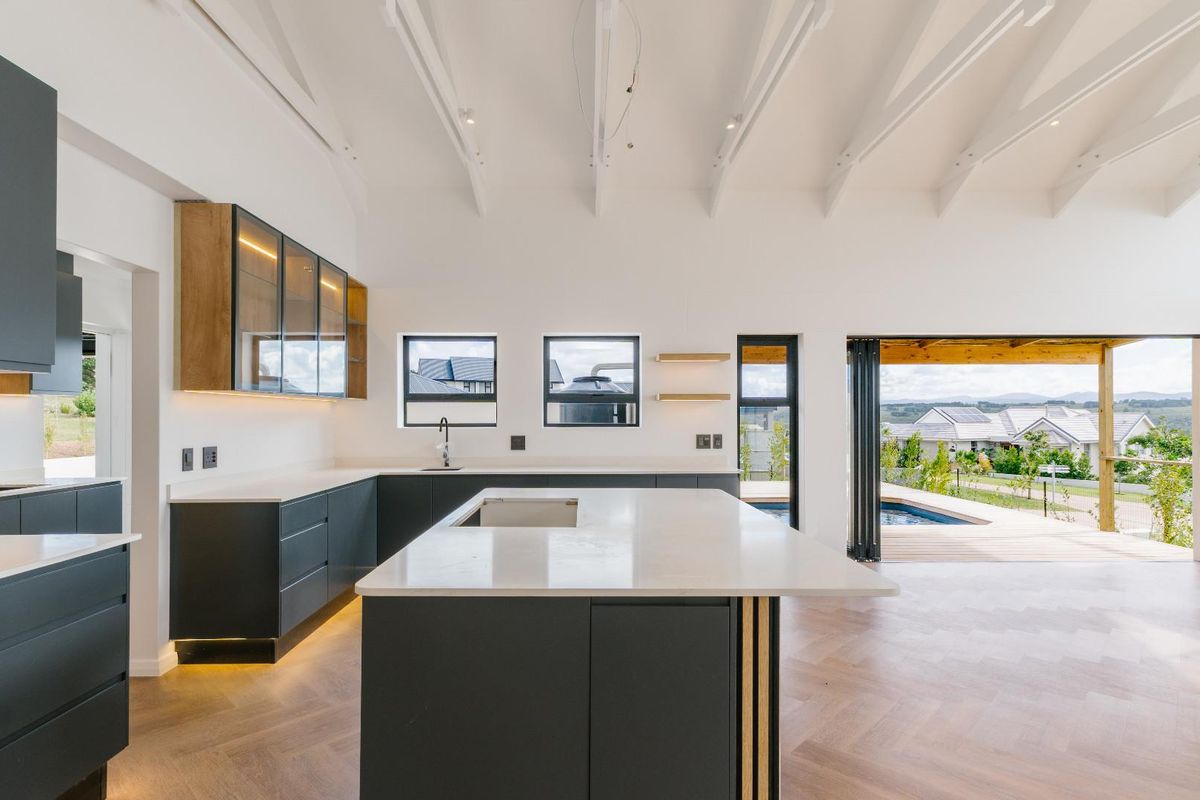 Stunning Newly Built Home in Private Estate - Photo 4