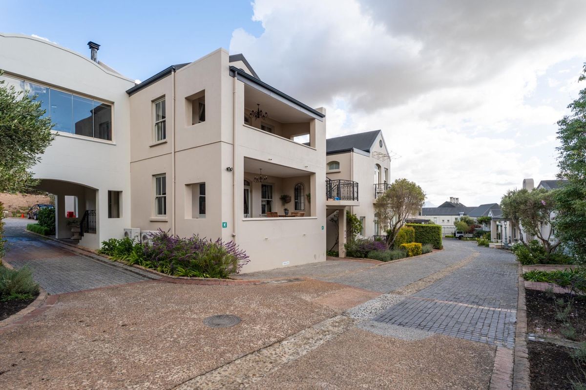 Stylish living in the Winelands at L'Ermitage Chateau and Villas - Photo 2