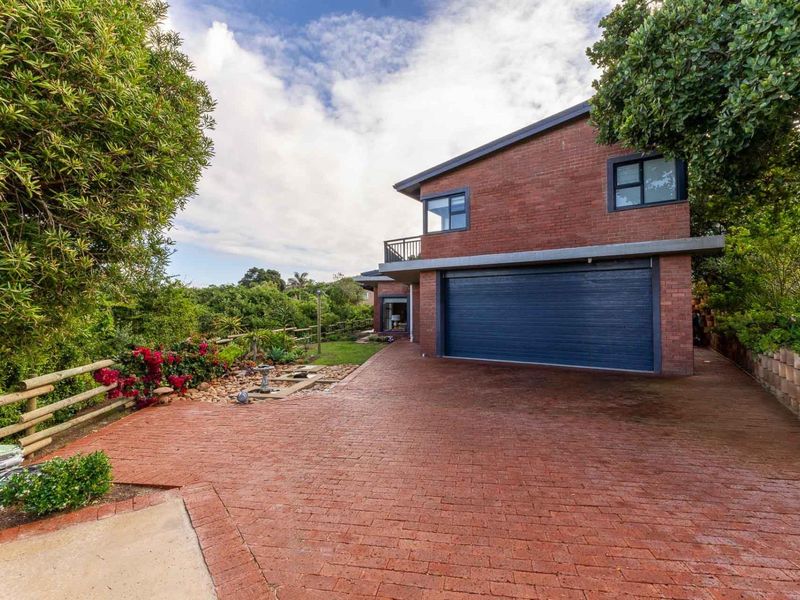 Brand- new luxury coastal residence with stunning ocean views - Photo 1
