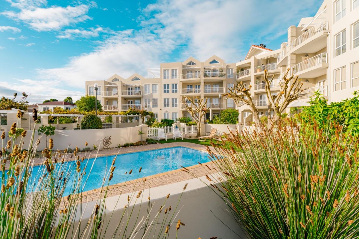 Modern North-Facing Apartment with True Island Living in Harbour Island - Photo 2