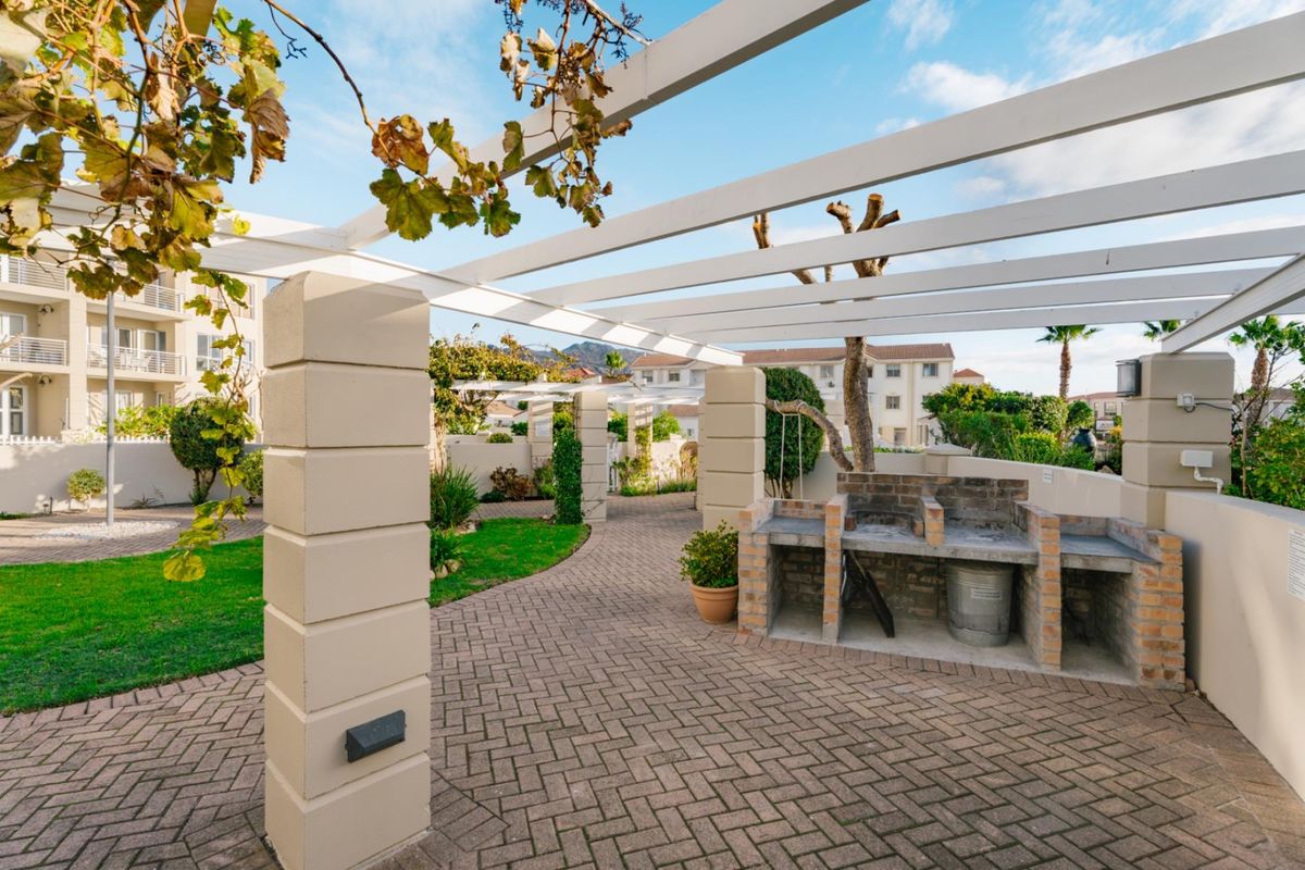 Modern North-Facing Apartment with True Island Living in Harbour Island - Photo 5