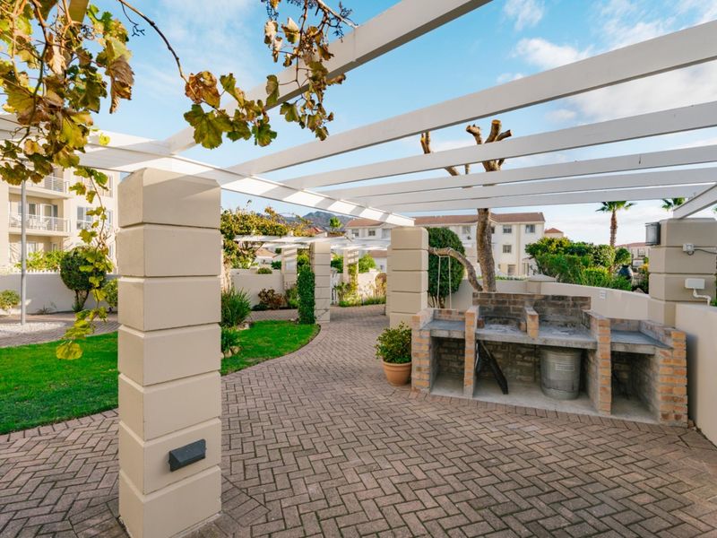 Modern North-Facing Apartment with True Island Living in Harbour Island - Photo 5