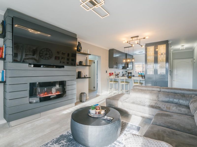 Modern North-Facing Apartment with True Island Living in Harbour Island - Photo 10