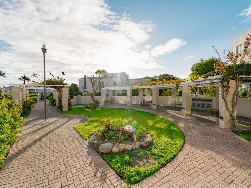 Modern North-Facing Apartment with True Island Living in Harbour Island - Photo 4