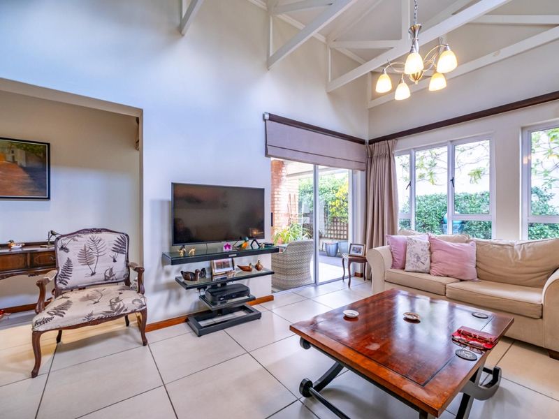 Stunning 3 Bed Retirement home with Solar Power on the Wetlands - Photo 4
