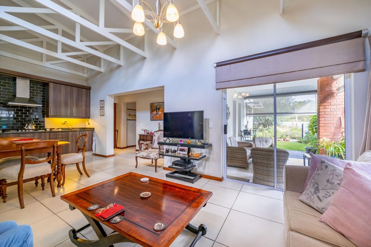 Stunning 3 Bed Retirement home with Solar Power on the Wetlands - Photo 5