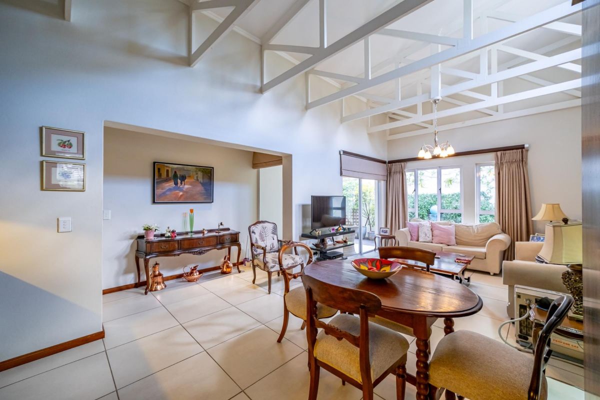 Stunning 3 Bed Retirement home with Solar Power on the Wetlands - Photo 3