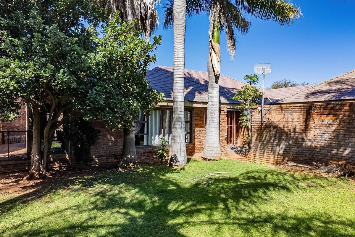Versatile Property with Exceptional Office and Investment Potential - Photo 3