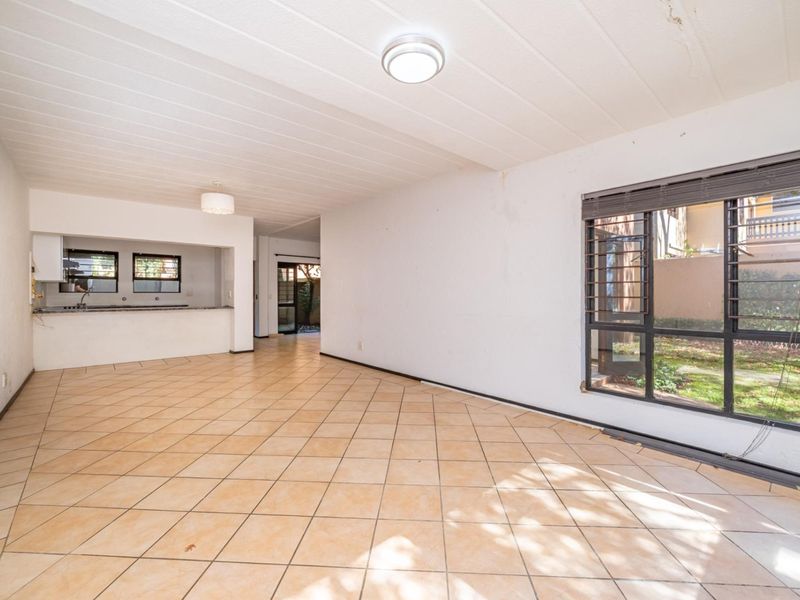 Sunny Garden Retreat in the Heart of Lonehill - Photo 7