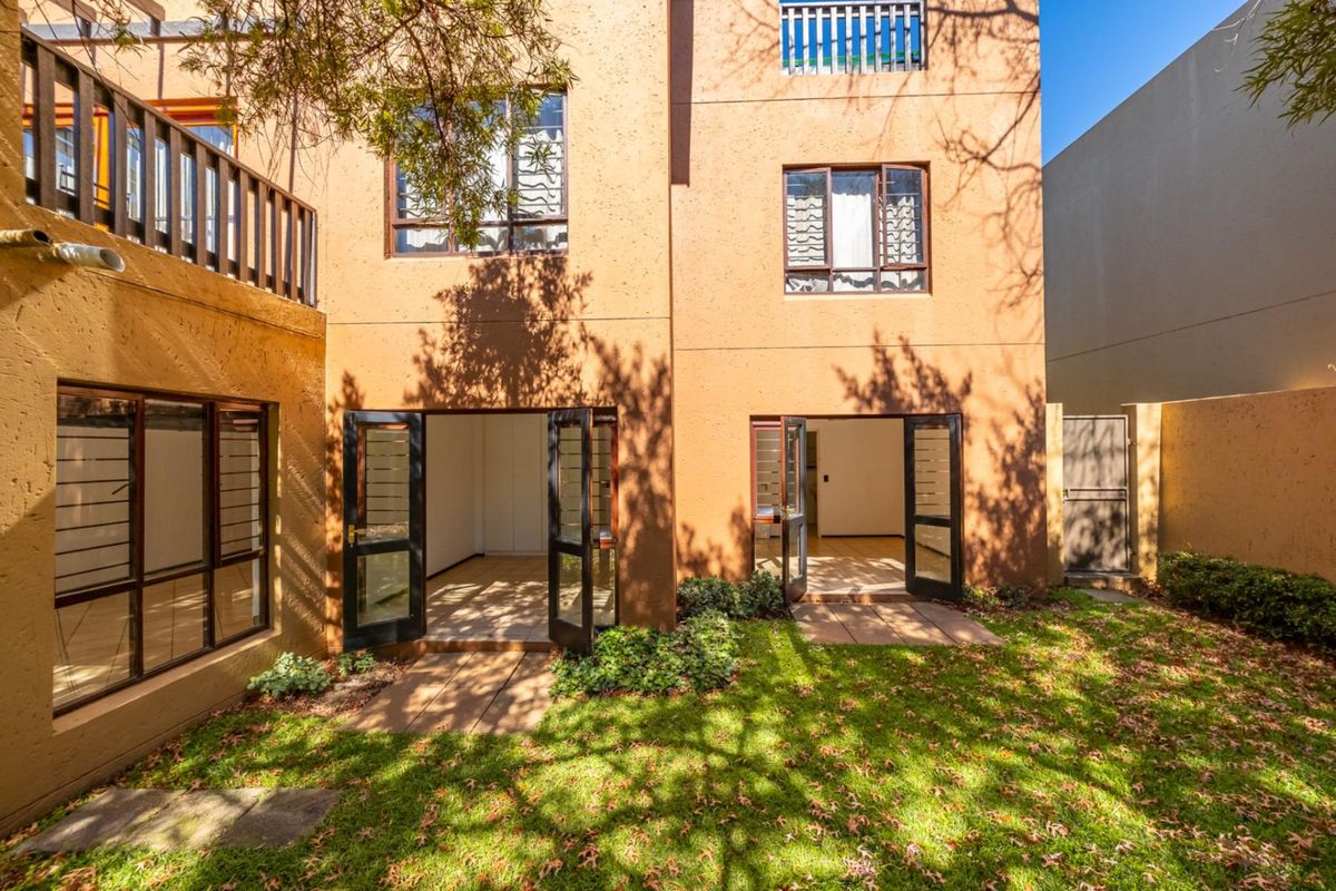 Sunny Garden Retreat in the Heart of Lonehill - Photo 3