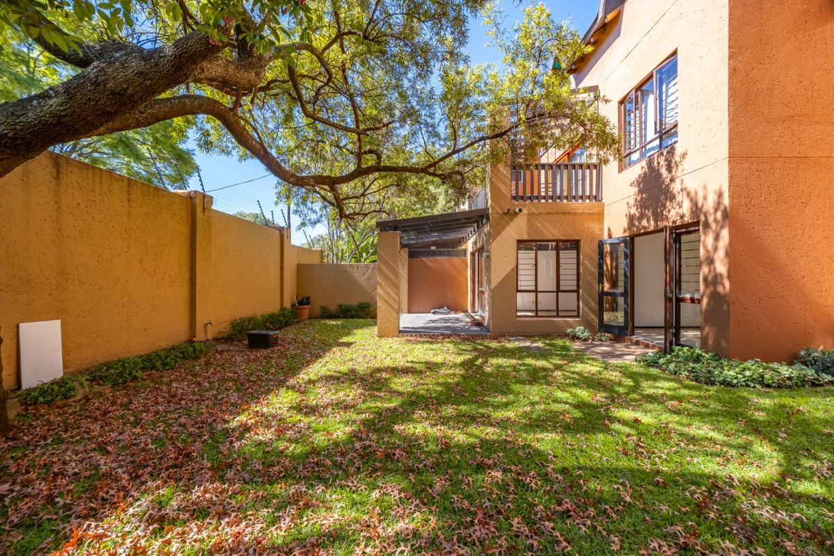 Sunny Garden Retreat in the Heart of Lonehill - Photo 4