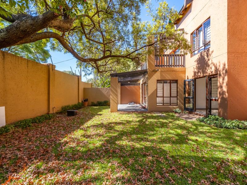 Sunny Garden Retreat in the Heart of Lonehill - Photo 4