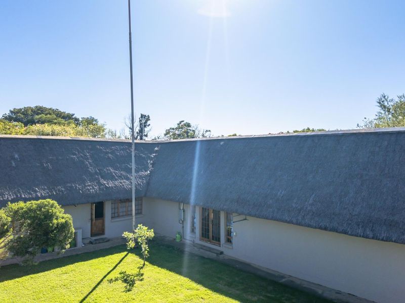 4HA Smallholding Offering Peaceful Country Living Close to Town - Photo 7