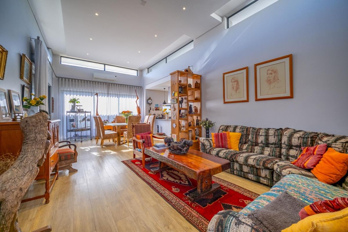 Elegant Single Storey 3 Bedroom Residence in Steyn City - Photo 5