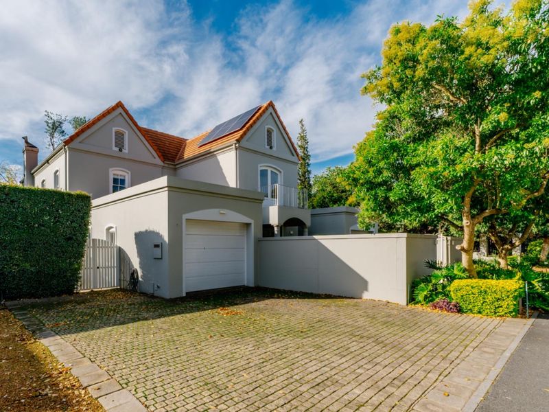 North Facing Beauty on a Large Plot - Photo 5