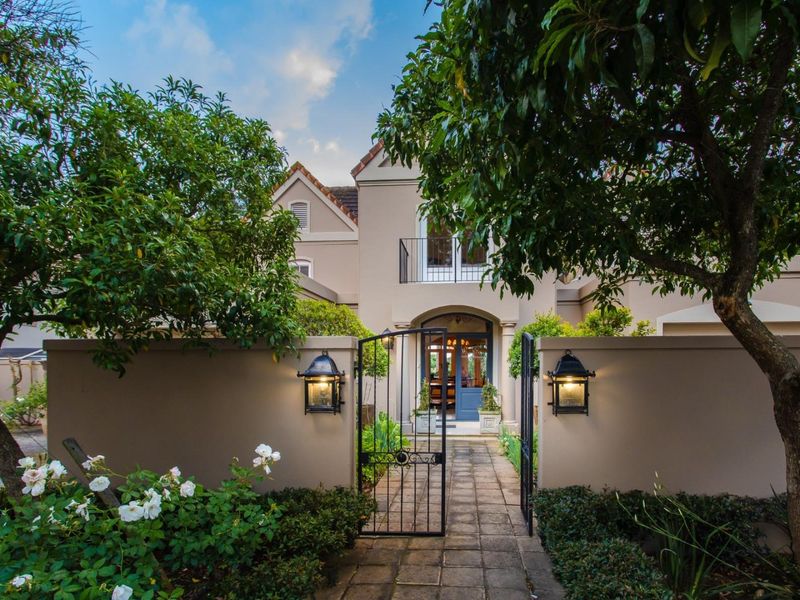 North Facing Beauty on a Large Plot - Photo 4