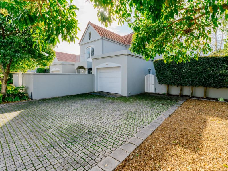 North Facing Beauty on a Large Plot - Photo 7