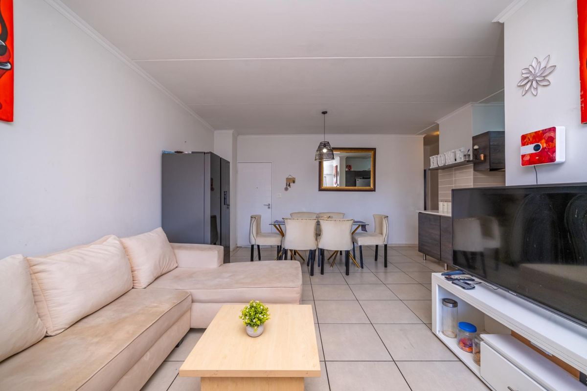 3 Bedroom Apartment in Amsterdam Lifestyle Estate - Photo 4