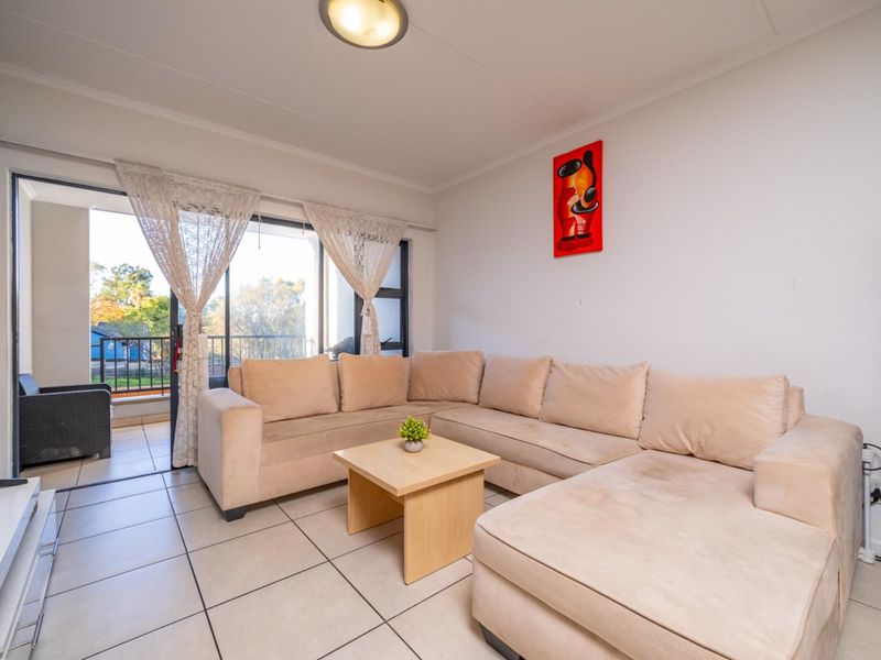 3 Bedroom Apartment in Amsterdam Lifestyle Estate - Photo 3