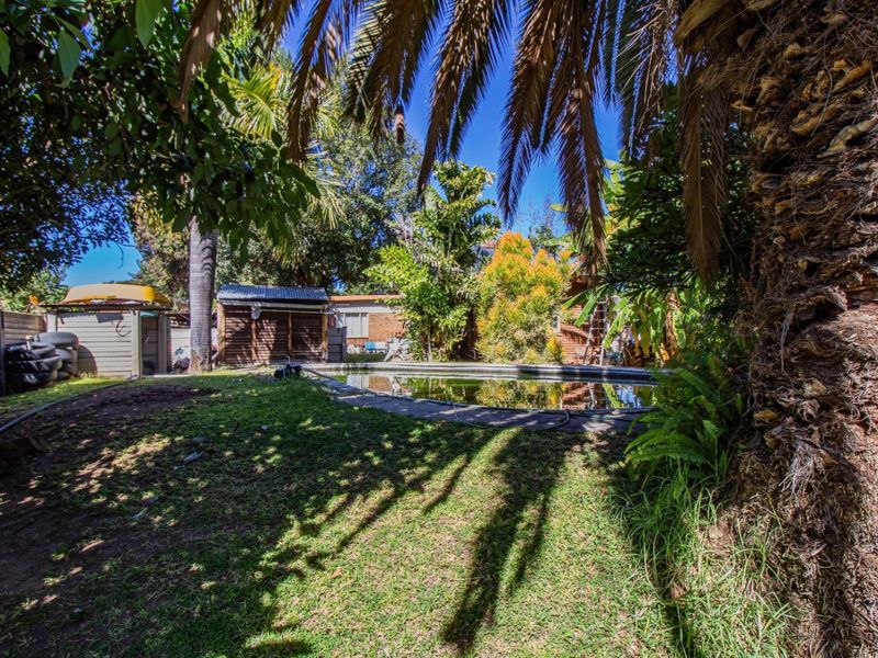 Ideal Student Accommodation or Big Family Home for Sale in Annadale! - Photo 3