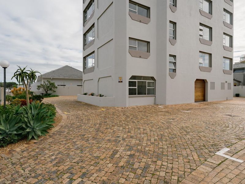 Three Bedroom Apartment - Strand North - Strand - Photo 5