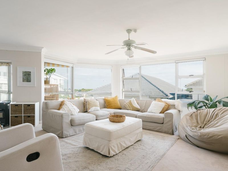 Three Bedroom Apartment - Strand North - Strand - Photo 8