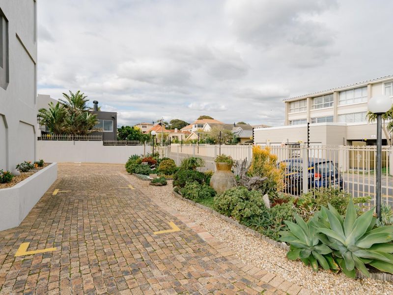 Three Bedroom Apartment - Strand North - Strand - Photo 4