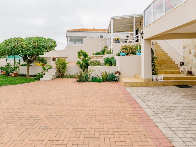 Stylish Port Owen Home In Quiet Cul De Sac - Photo 4