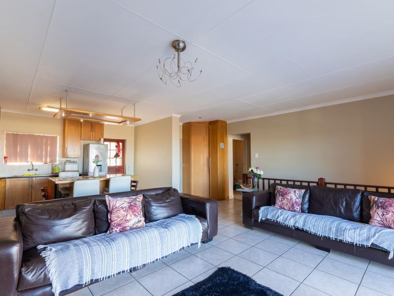 Modern Double Volume Duette with Sea Views in Seemeeupark - Photo 9