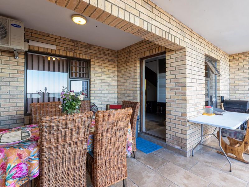 Modern Double Volume Duette with Sea Views in Seemeeupark - Photo 3