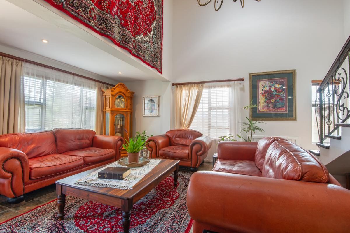 House For Sale in Stilbaai Wes, Stilbaai, Western Cape - Photo 4